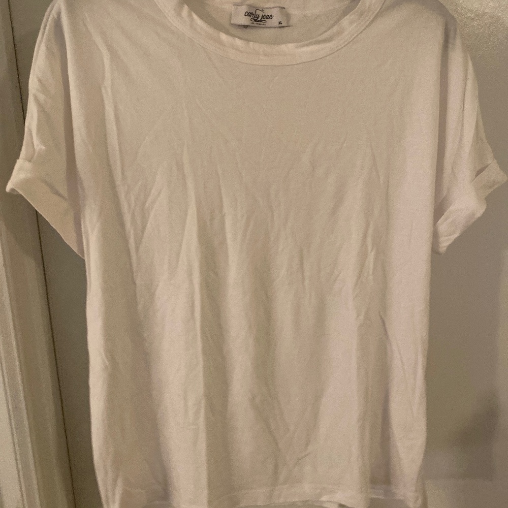 White tee